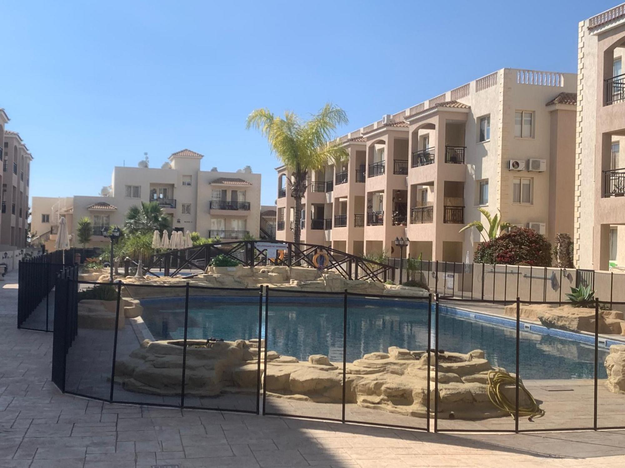 Royal Seacrest Residence Paphos Esterno foto